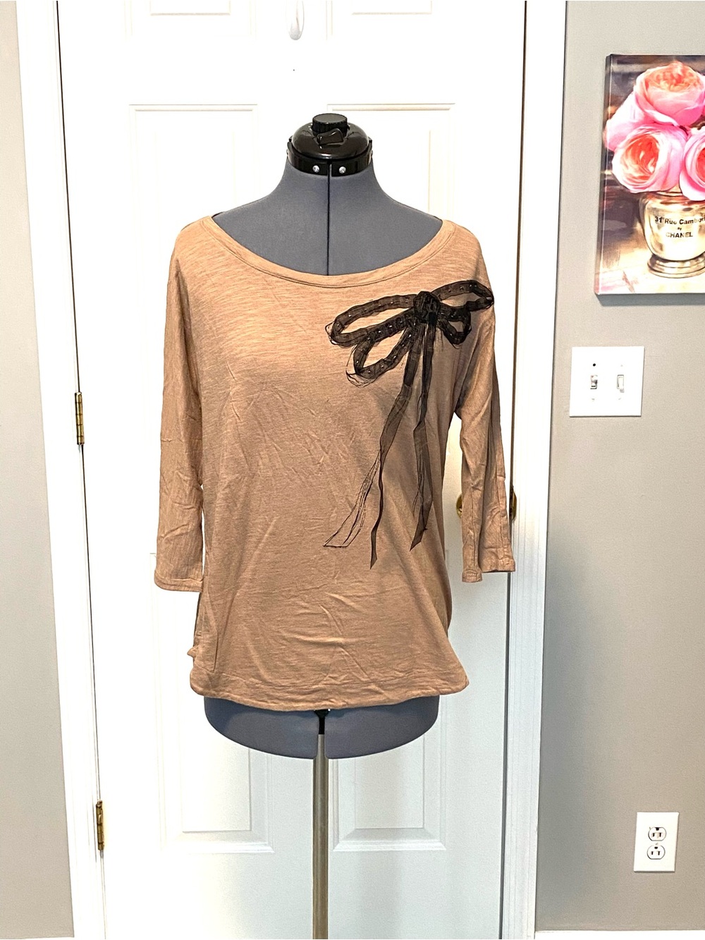 LC Lauren Conrad Large Taupe Top Sheer Beaded Organza Bow Boat Neck 642